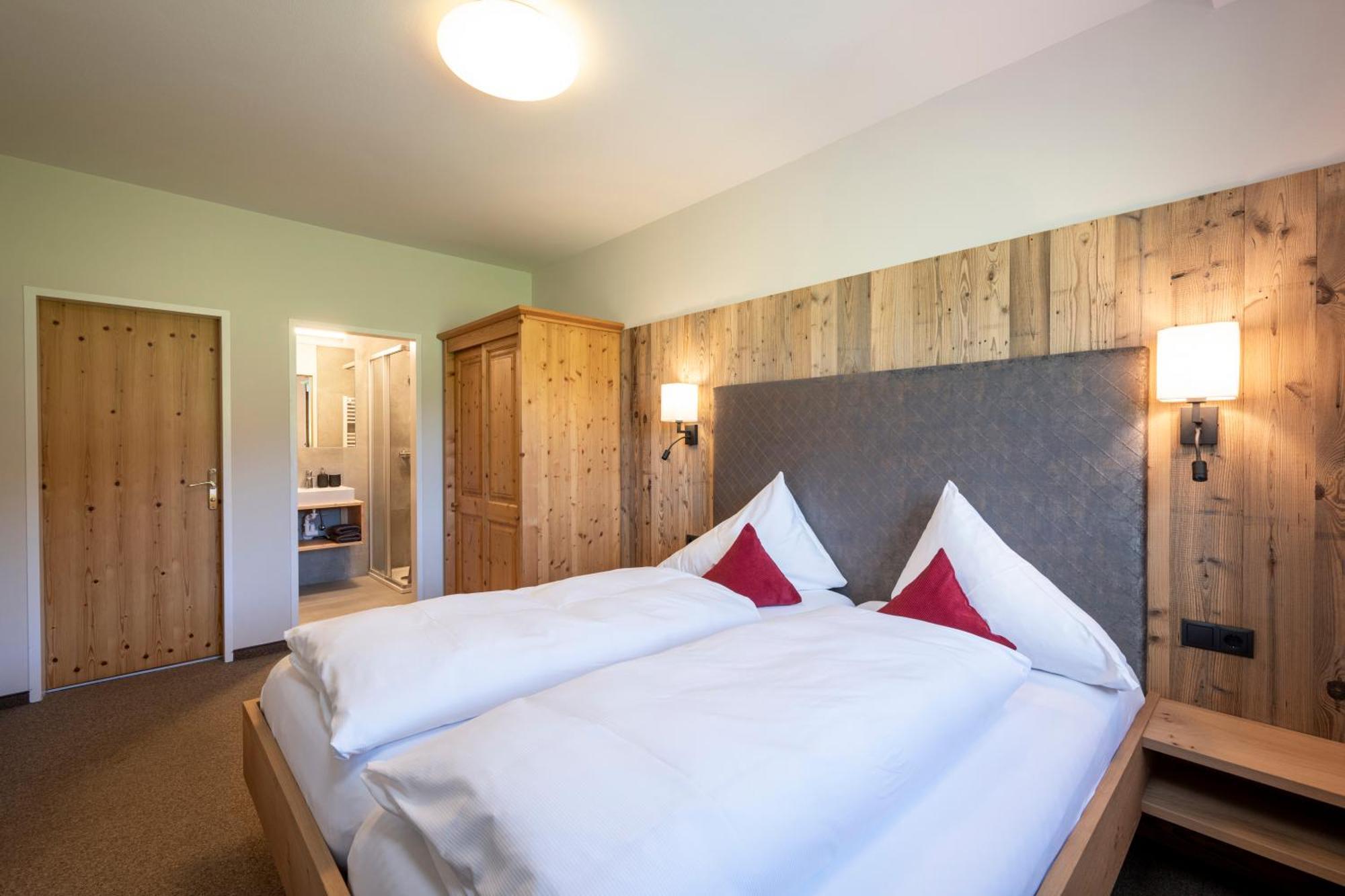 Stadler Aparthotel 3*